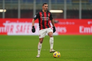 记者：米兰愿意给本纳塞尔转会费打折，但球员薪资是加盟马赛障碍